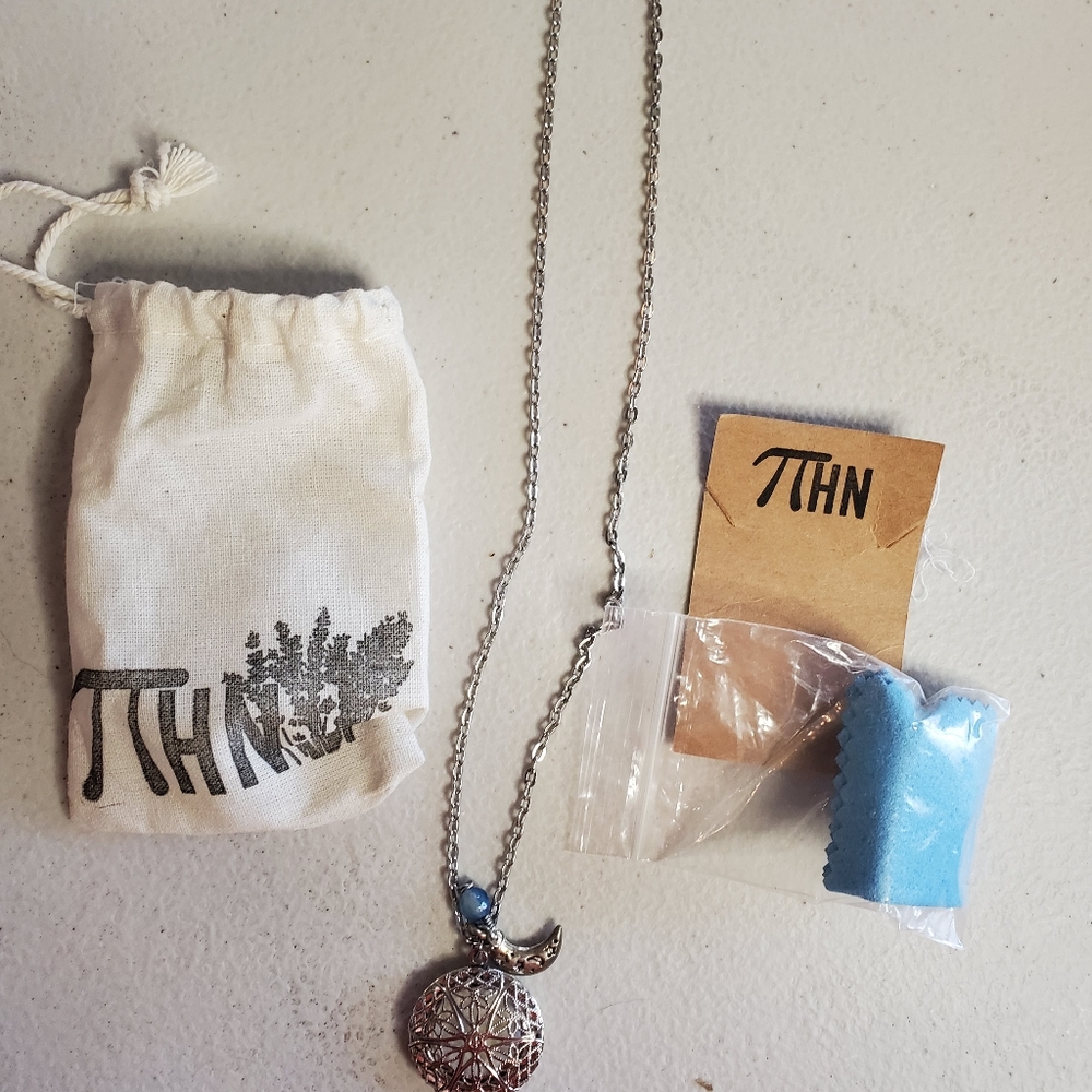 *3 for $15* New Aromatherapy/Essential OIl Necklace